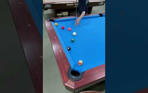 Billiard position with twist shot ビリヤード 捻りでポジション