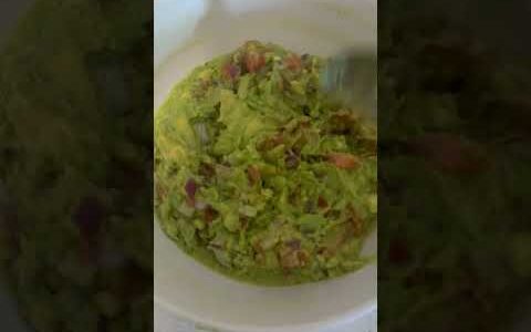 Healthy Avocado spread | Avocado Toast Recipe | Easiest Guacamole Recipe | Avocado sandwich recipe